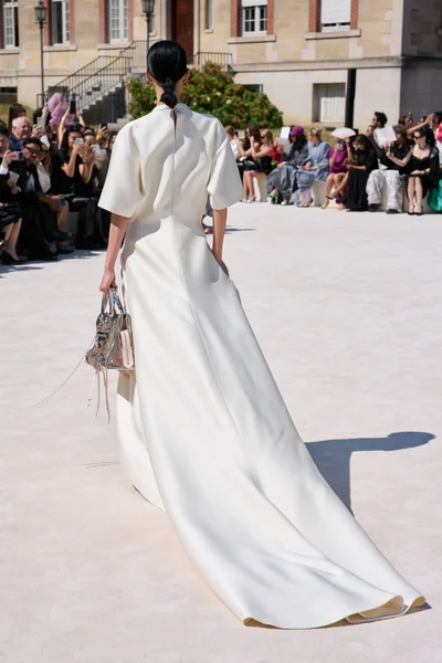 Look 20